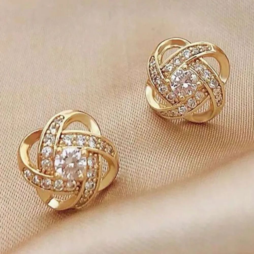 3for$20 NEW pair Unique Design Clover Shaped Stud Earrings For Women